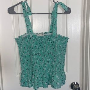 Min green flower top